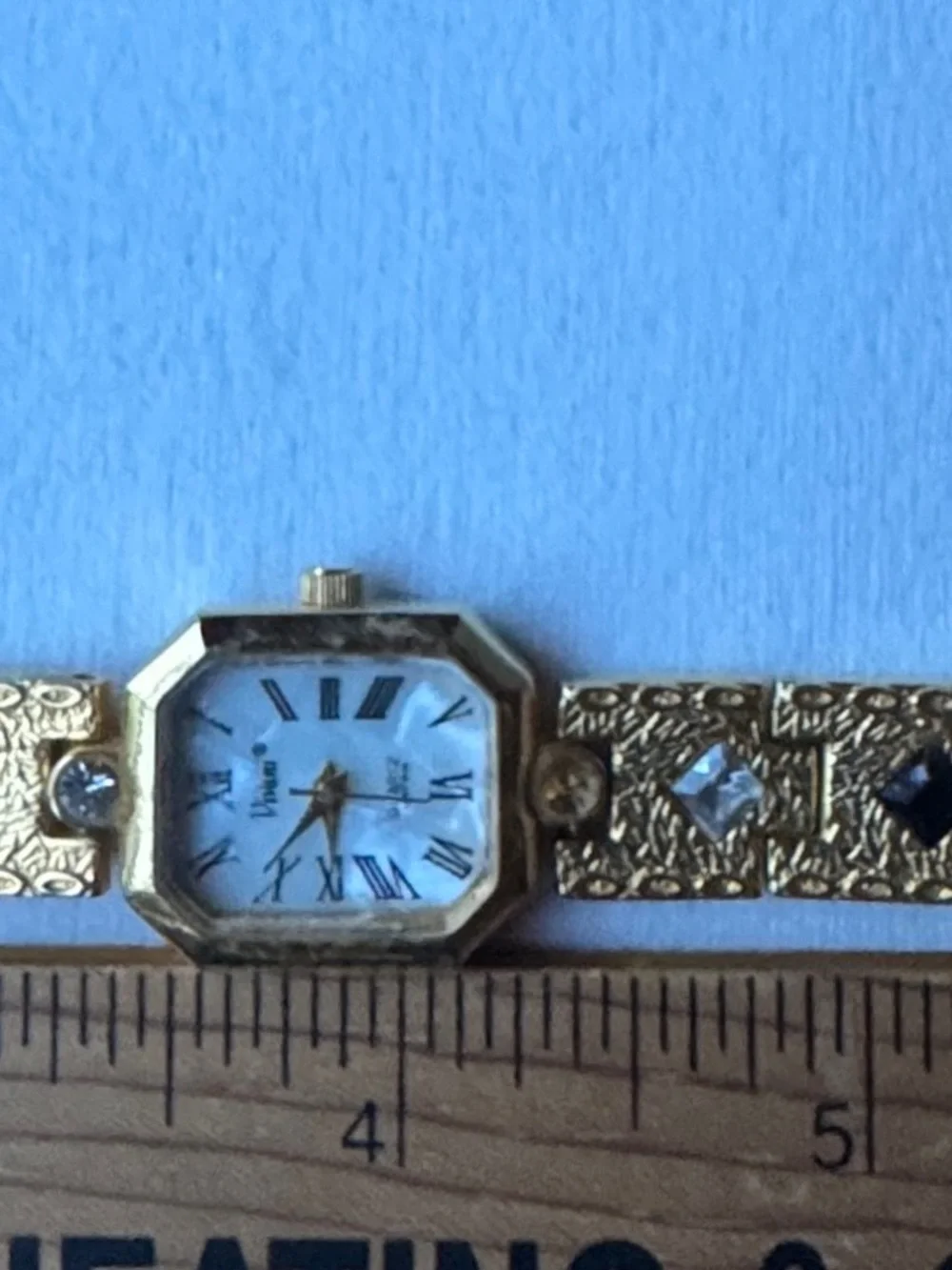 Vintage Vivani Women’s Watch Quartz Gold Tone Links With Multicolor Stone Insets